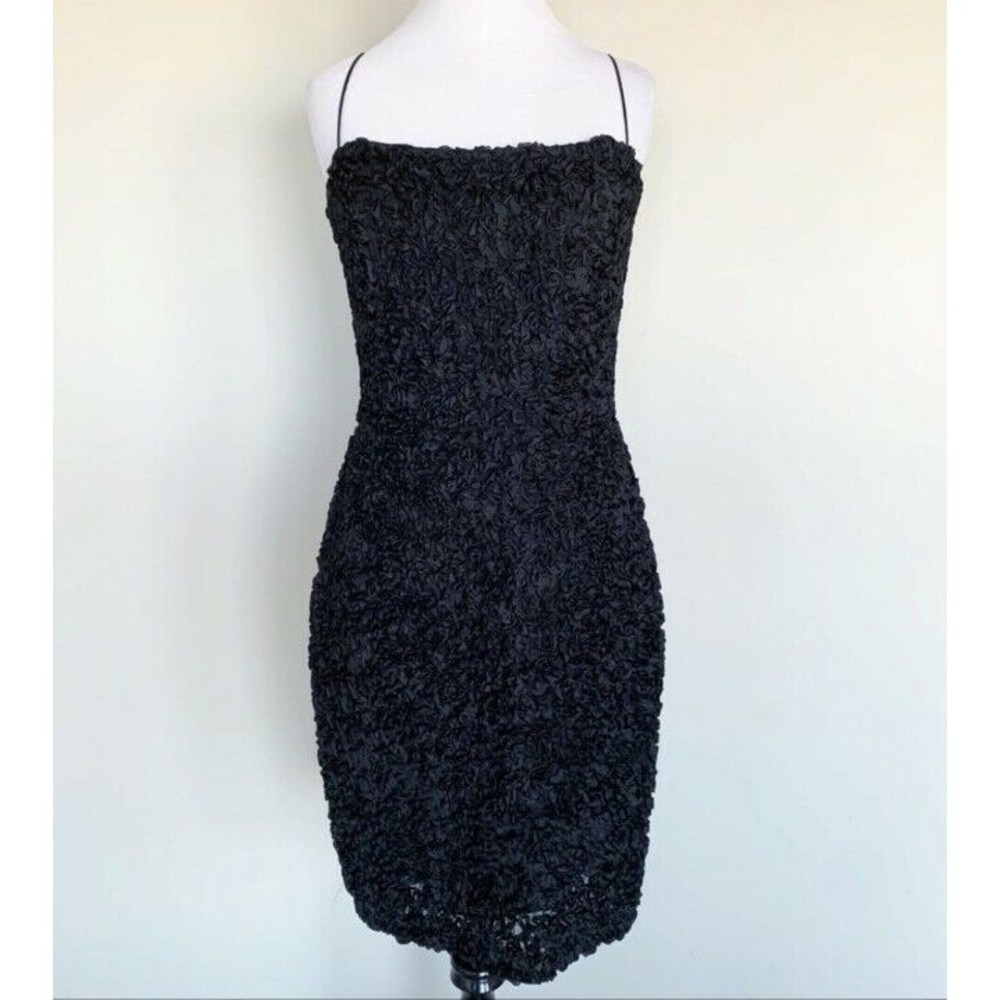 David Meister size Small  Women Black Ruffle flower Cocktail Dress